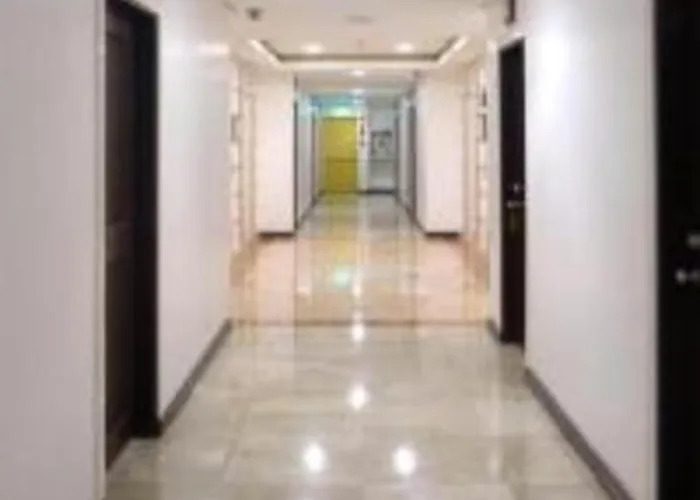 酒店 Bay Sea View Modern Deluxe With Balcony X Free Pool And Sauna Access Promo X Updated 2024 Price X Front Of Robinsons Place Ermita Pgh X Get 25 Percent Discount 马尼拉